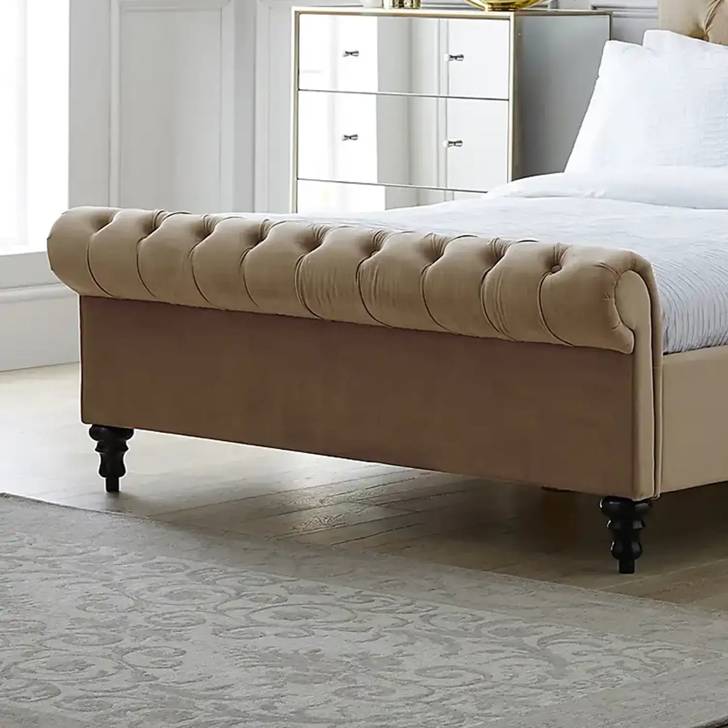 Chester Bed Frame, available in Single, Small Double, Double, Kingsize and Superking. Available in a variety of colours and fabrics - Image of Footboard Detail