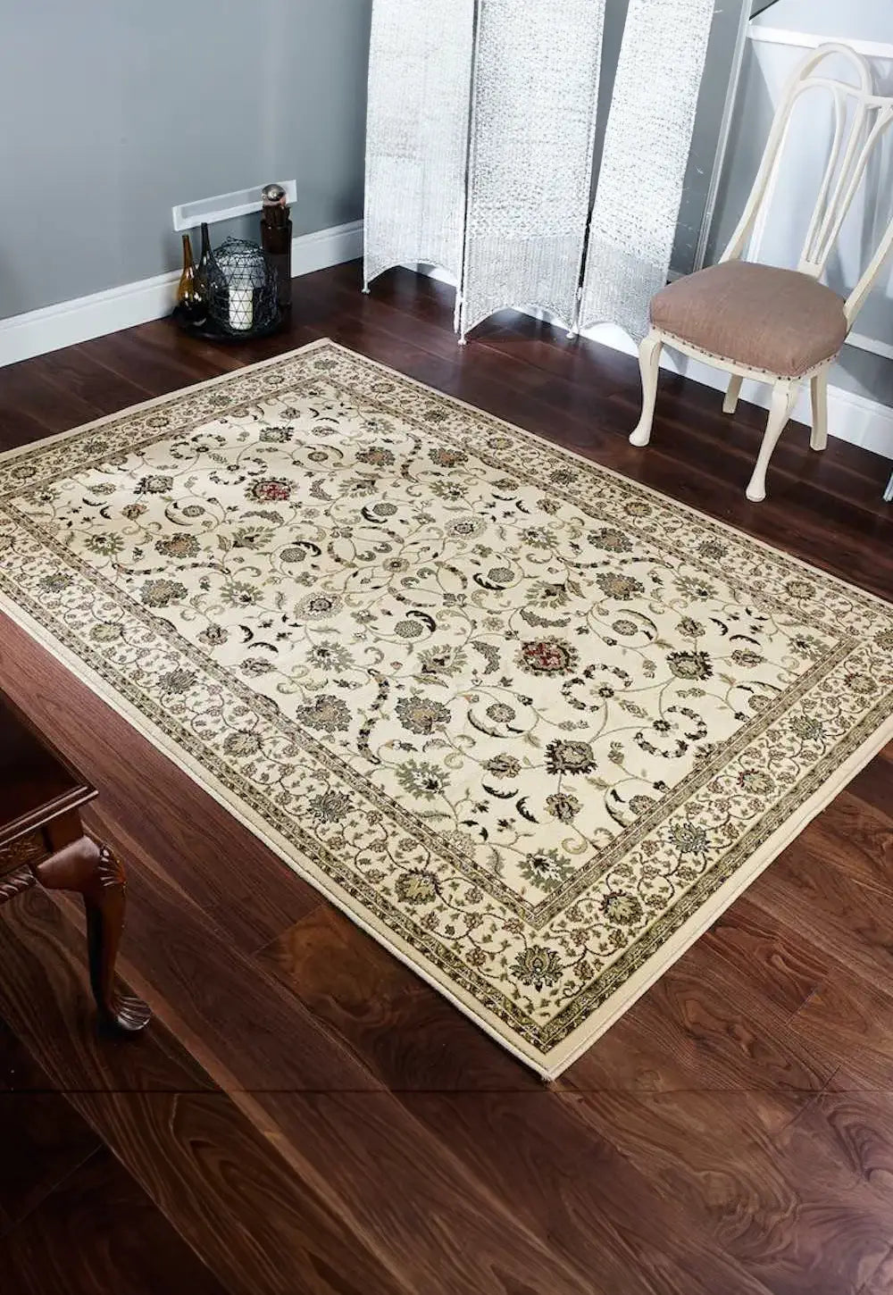 Kendra 137W Cream Traditional Rug