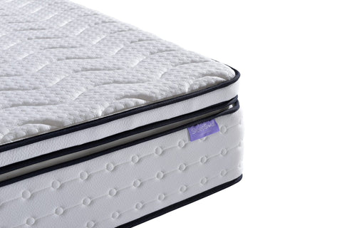 Corner close-up of SleepSoul Space 2000 pocket sprung Mattress – Turning handles for easy maneuvering