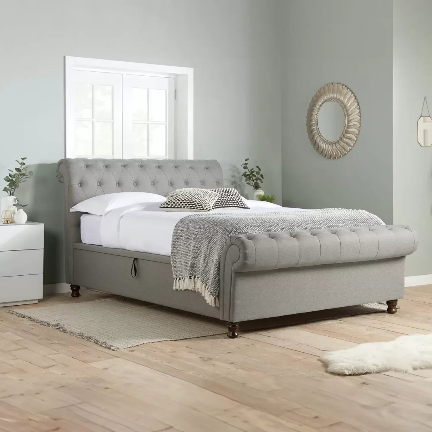 Venice Grey Crushed Velvet Ottoman Bed