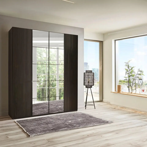 Wiemann 4 door wardrobe with Mirror 